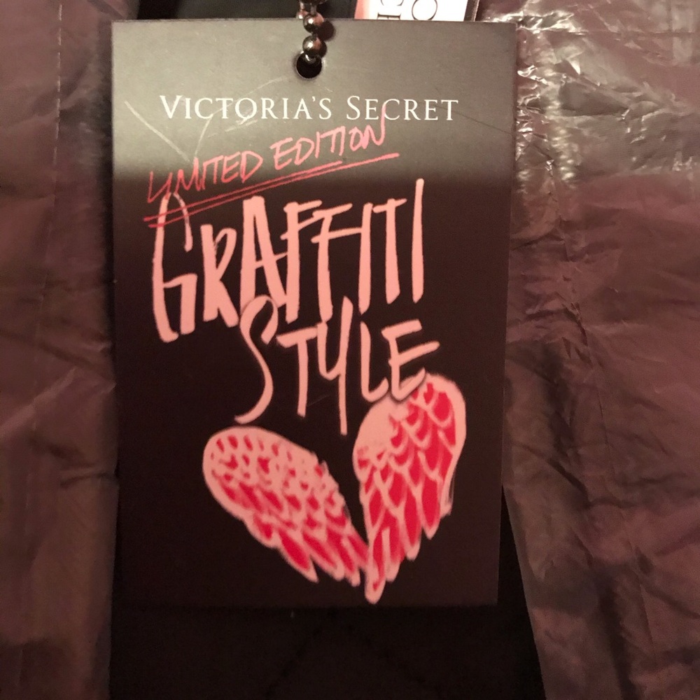 Vs Backpack Black Graffiti travel tote BACKPACK graffiti 2018 fashion show RARE - Picture 12 of 16